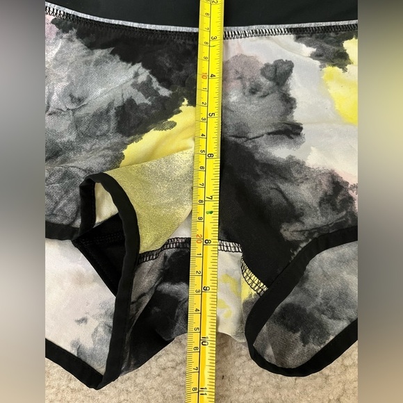 Lululemon Speed Shorts *2.5” Size 4 Citron Pink Tinted Canvas Lined - Picture 3 of 11